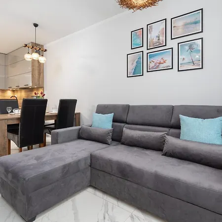 Апартаменти Baltic Baltycka 2 - By Jantar *