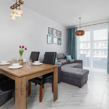 Baltic Baltycka 2 - By Jantar Колобжег